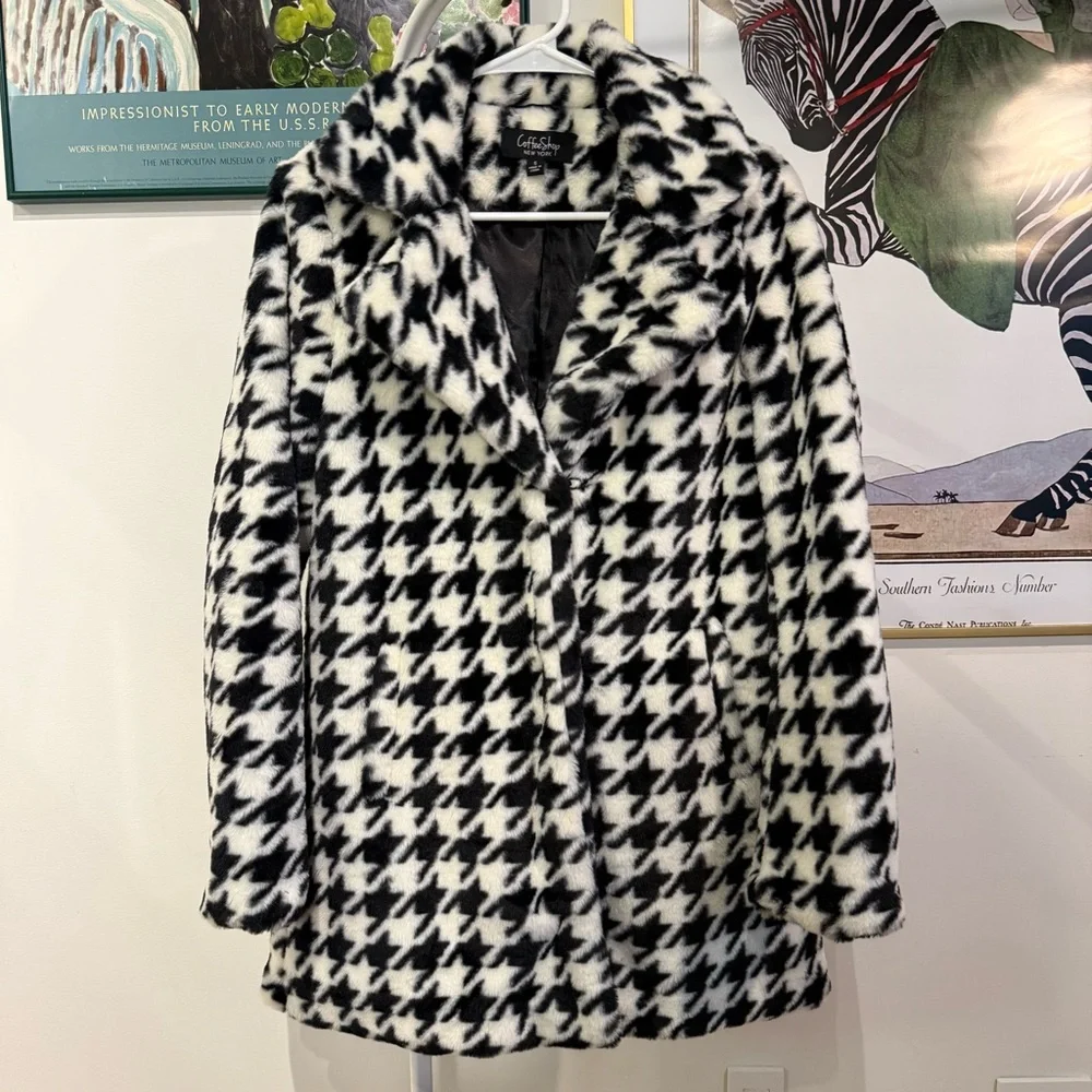 CoffeeShop Faux Fur Walker Coat in Black and White Houndstooth Plaid - Picture 1 of 7